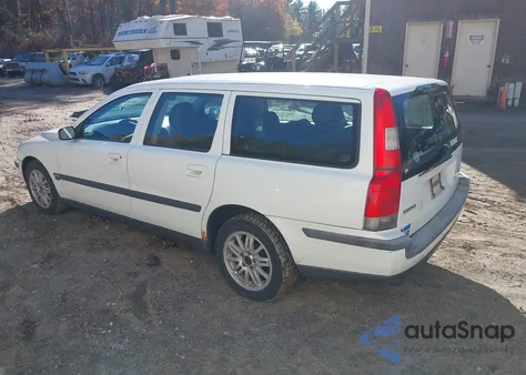 2004 Volvo V70 2.4 from USA, damaged, VIN YV1SW64A942426450